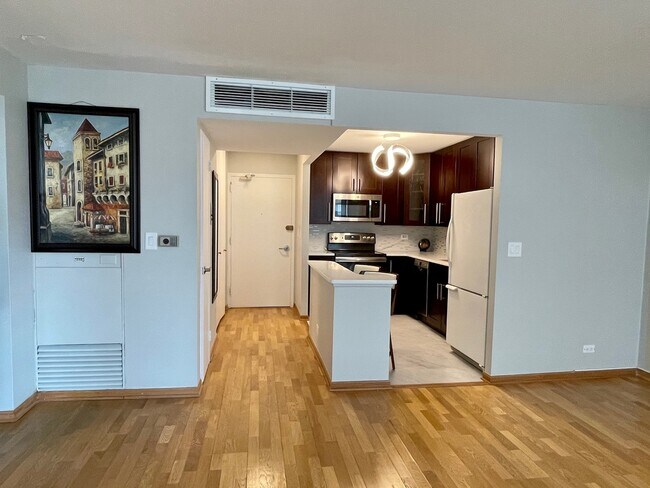 Foto del edificio - 6301 N Sheridan Rd