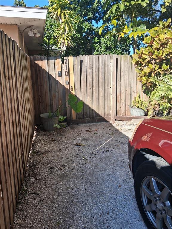 Building Photo - 710 4th Ave NW