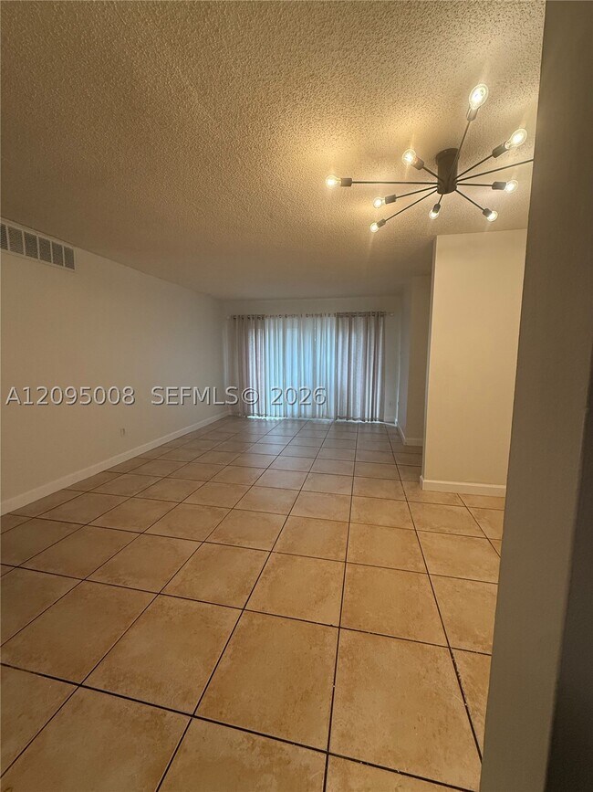 Foto del edificio - 4140 NW 79th Ave