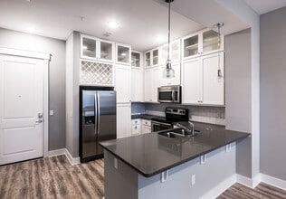 Building Photo - Novus Westshore