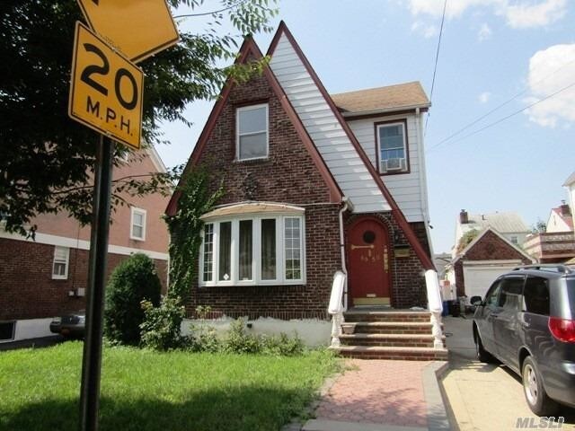 Primary Photo - 89-50 211th St