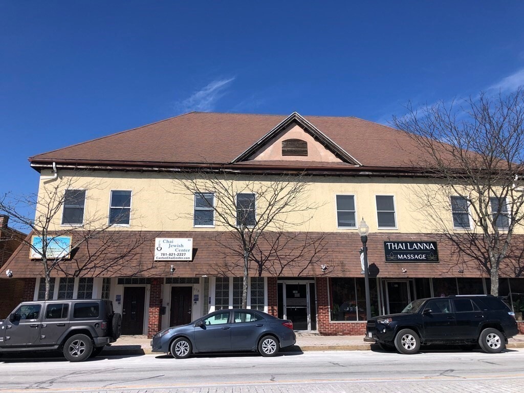 580 Washington St Unit 3, Canton, MA 02021 Room for Rent in Canton