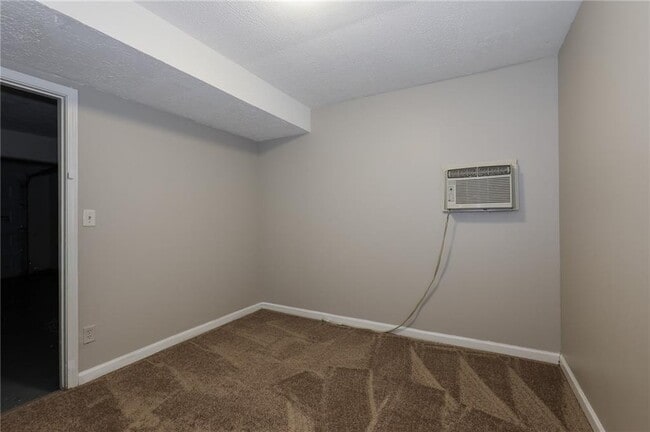 Foto del edificio - 742 Bridgewood Ct