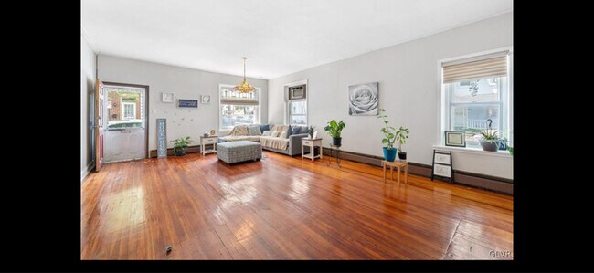 Foto del edificio - 557 Park St