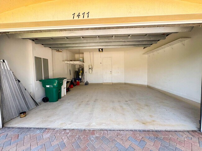Foto del edificio - 7477 NW 114th Terrace