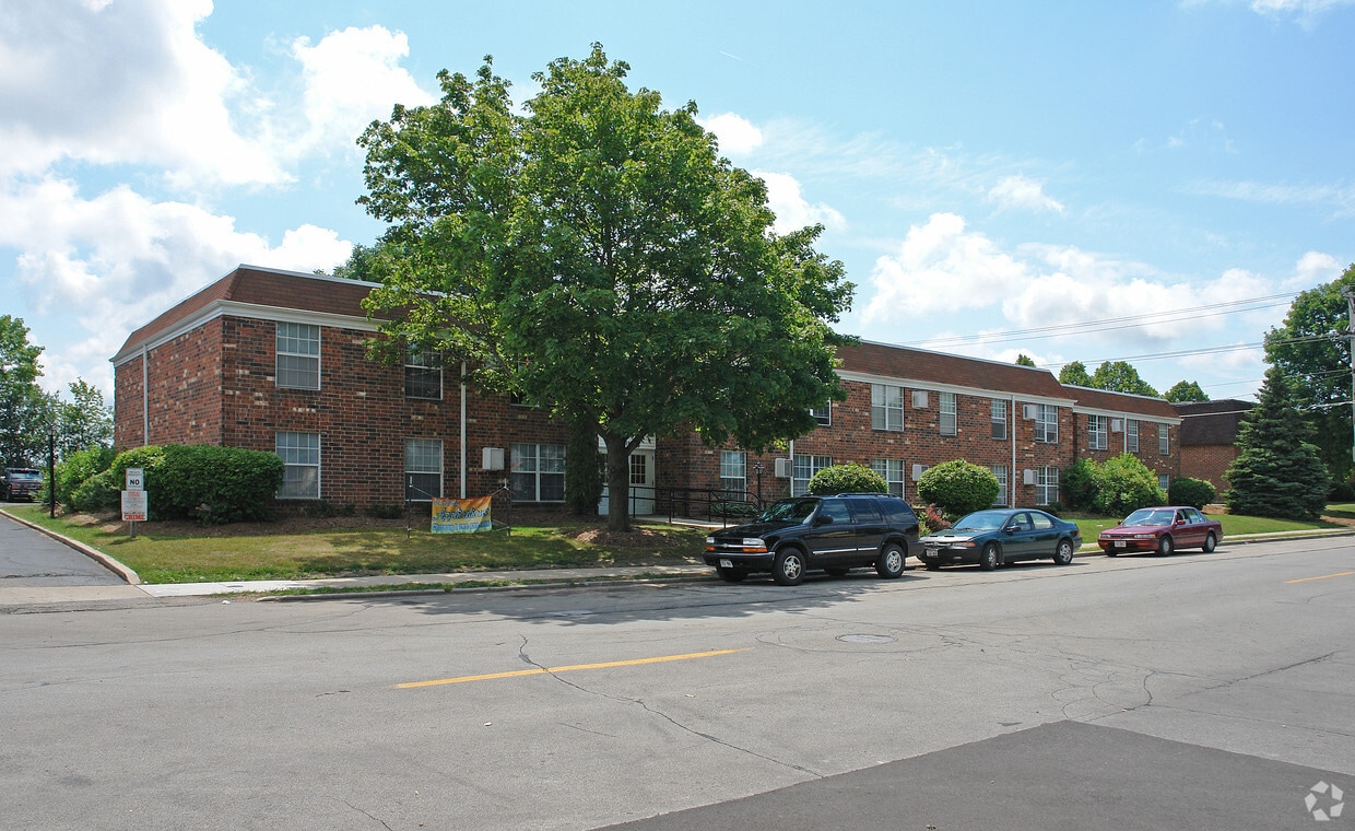 Chateau Apartments - Chateau I Apartments