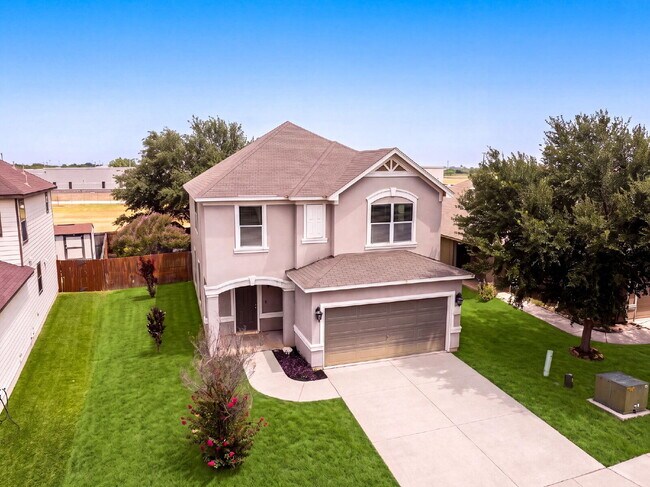 Building Photo - Better Than New and Unlike Anything Else in Villa Del Sol