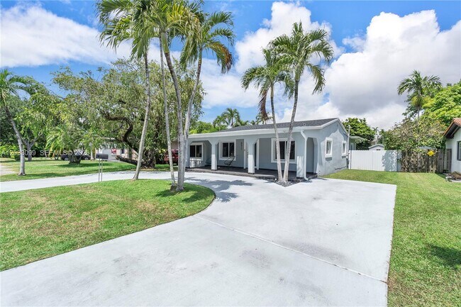 Building Photo - 6511 SW 44th St