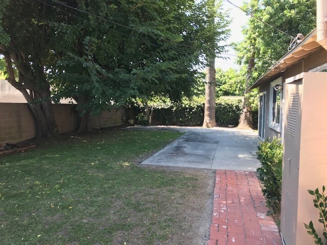 Building Photo - Rossmoor Home! Los Al Schools! Ready to Move In! 3 Bed 2 Bath!