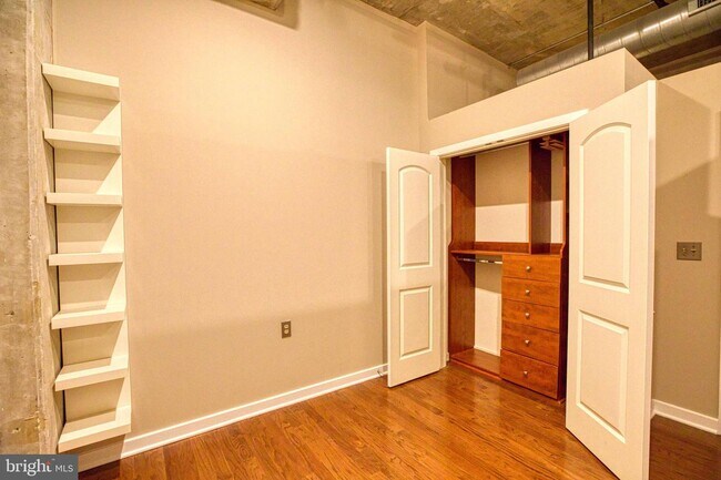 Building Photo - 130 N 2nd St