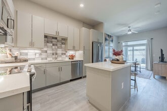 Building Photo - Bellrock La Frontera