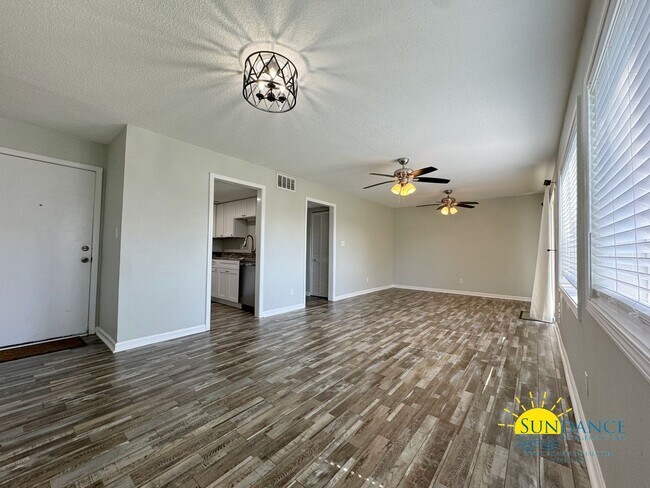 Foto del edificio - Beautiful 2 Bedroom Unit in Gated Finestra Community !