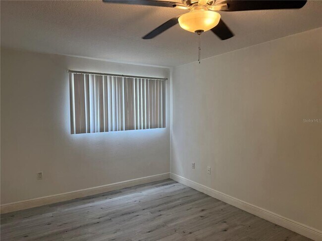 Foto del edificio - 900 N Lake Destiny Rd