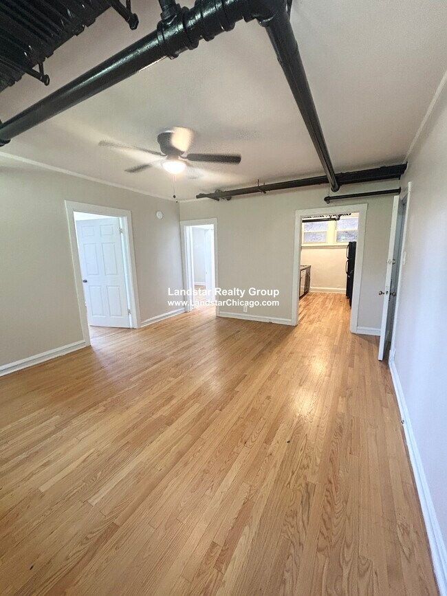 Building Photo - 2352 W Touhy Ave