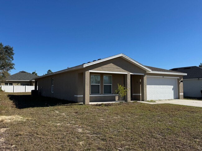Foto del edificio - BEAUTIFUL, 4 bedroom, 2 bathroom Home in Poinciana!! Cable & Internet Included with Rent!!