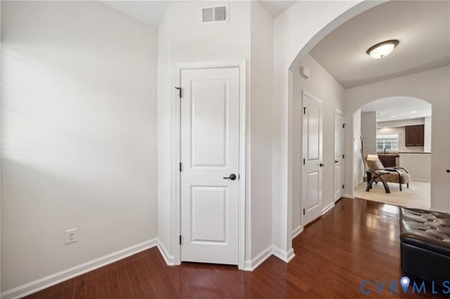 Building Photo - 8957 Ringview Dr