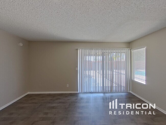 Foto del edificio - 3122 S Rogers