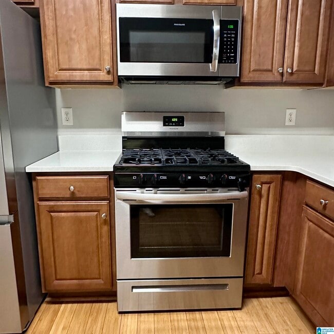 Building Photo - 5272 Promenade Dr