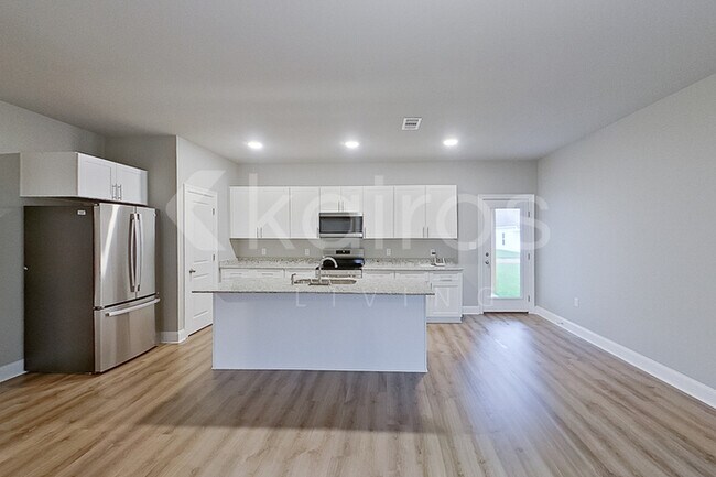 Foto del edificio - 22844 Monterey Ave