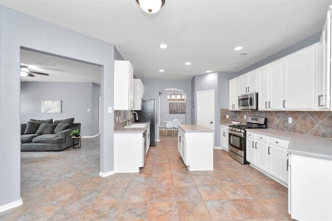 Building Photo - 718 Winter Pines Ct
