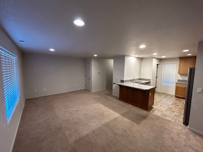 Foto del edificio - AUG750-800