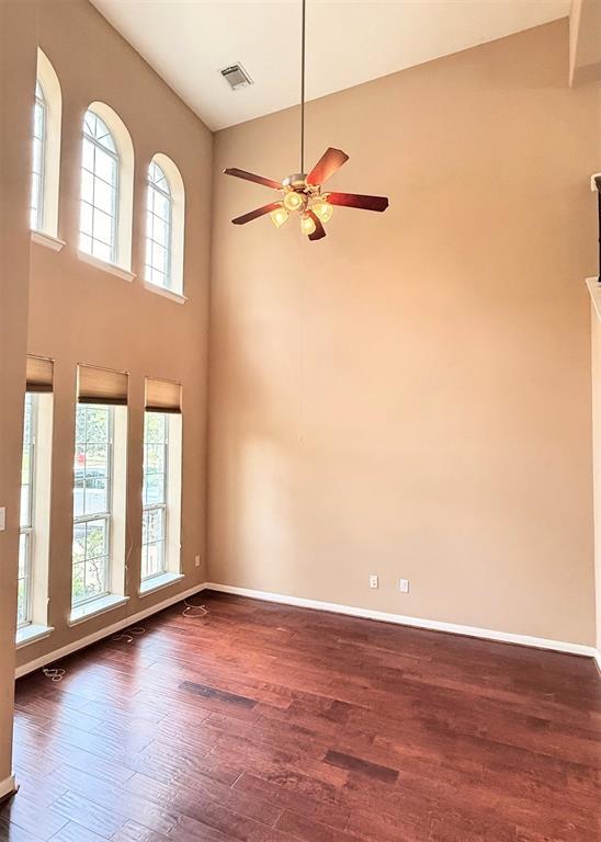 Foto del edificio - 2214 Jurgensen Ln