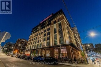Building Photo - 24-824 Augusta St
