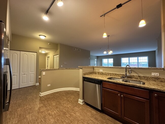 Building Photo - 2 Itasca Place