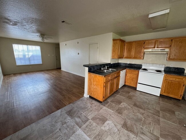Building Photo - 3408 Zephyr Rd