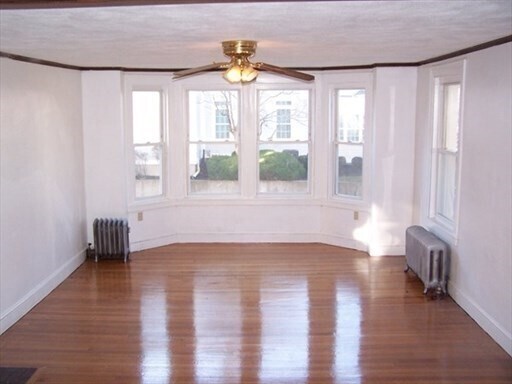 Foto del edificio - 427 N Main St