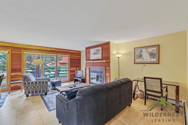 Building Photo - Winter Rental- 2 Bed/2 Bath, renovated con...
