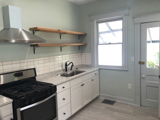 Building Photo - Charming 1-Bedroom Home in the Heart of Bellevue, KY