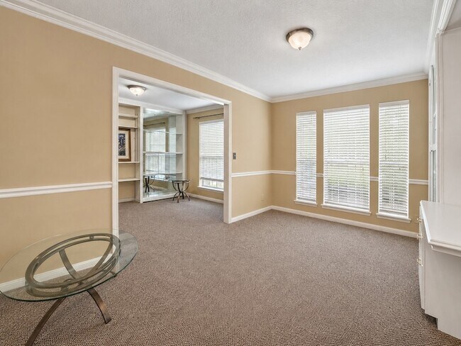 Building Photo - 6303 Carissa Ct