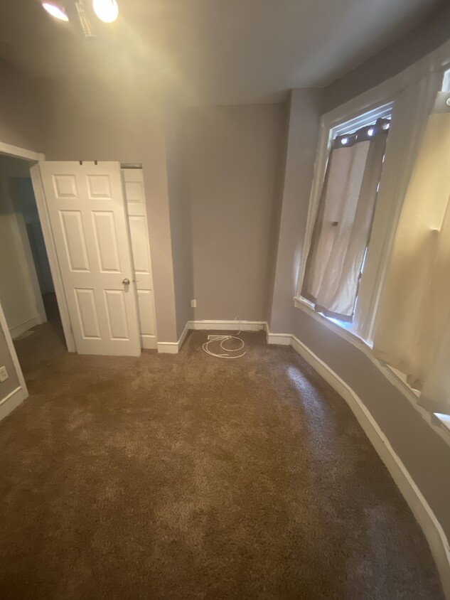 Foto principal - 5841 N 12th St