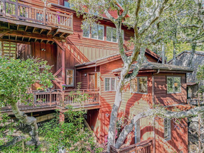 Foto del edificio - 16 Loran Ct