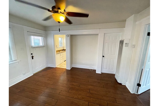 Living Room - 327 6th St