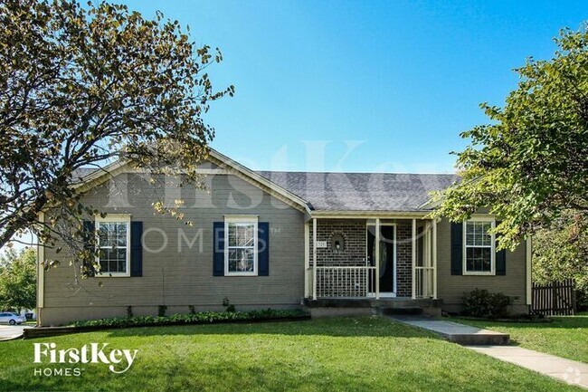 Building Photo - 1320 Maple Ln