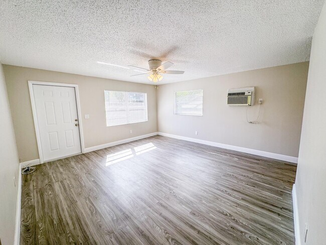 Foto del edificio - 3445 Hi St