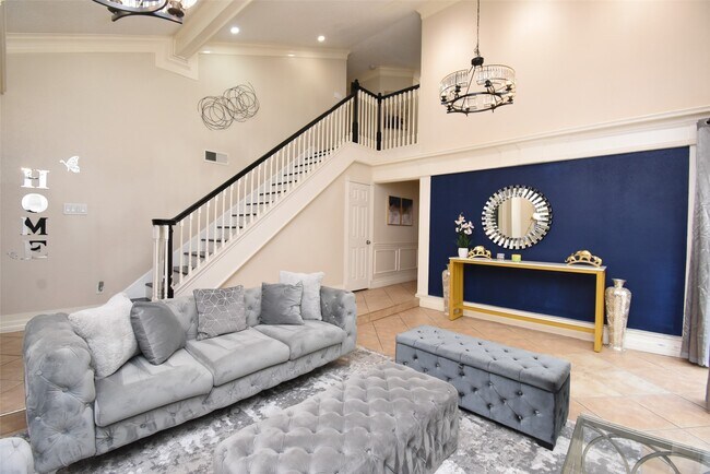 Foto del edificio - 7726 Miller Glen Ln