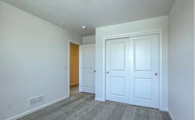 Foto del edificio - 2171 Brandon Ln