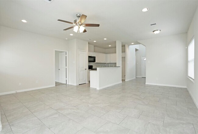 Foto del edificio - 13823 Leabrandon Ln