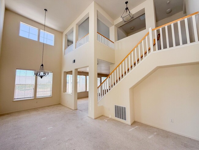 Building Photo - Spacious Milpitas 3 Bedroom 2 Bath Home