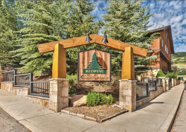 Building Photo - Red Pine One bedroom Condo