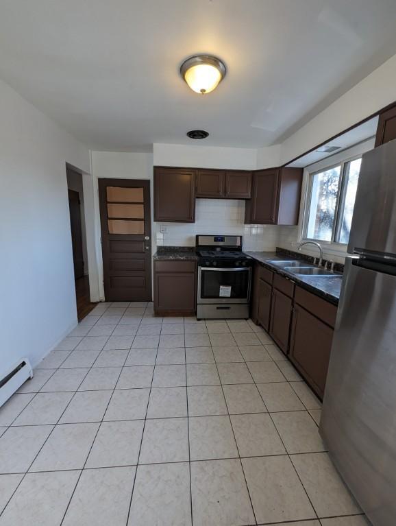 Foto del edificio - 3 bedroom in SKOKIE IL 60077