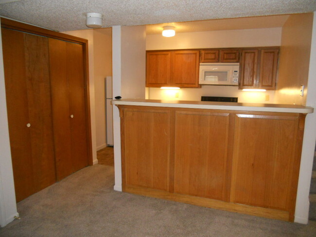 Building Photo - 2308 Lowell Dr