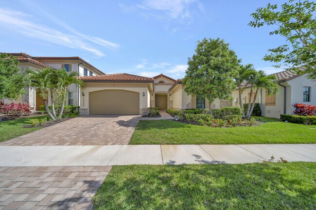 Foto del edificio - 12055 Lake Trail Ln