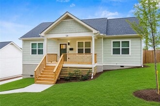 Building Photo - 128 Hilltop Dr SW