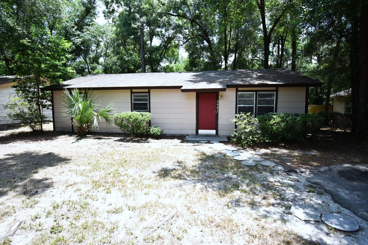 Foto principal - 3/1 House in NW Gainesville