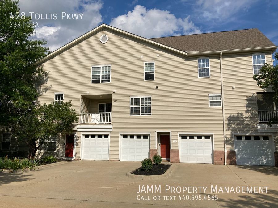 Primary Photo - Broadview Heights Townhouse!