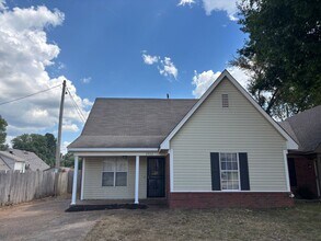 Building Photo - 3932 Oak Branch Cir E